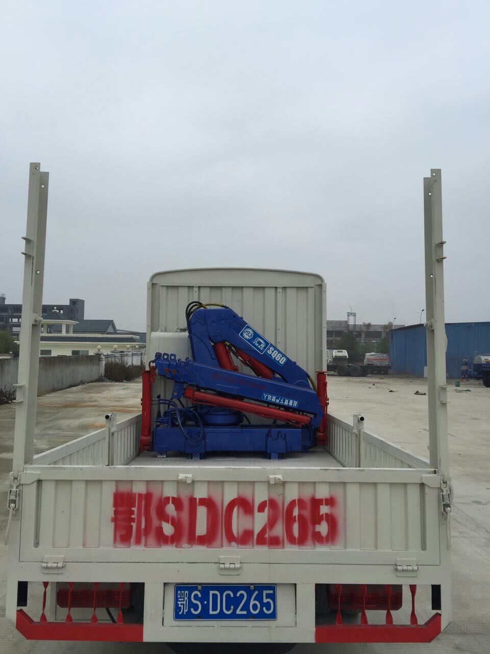 3噸隨車吊 3噸隨車吊