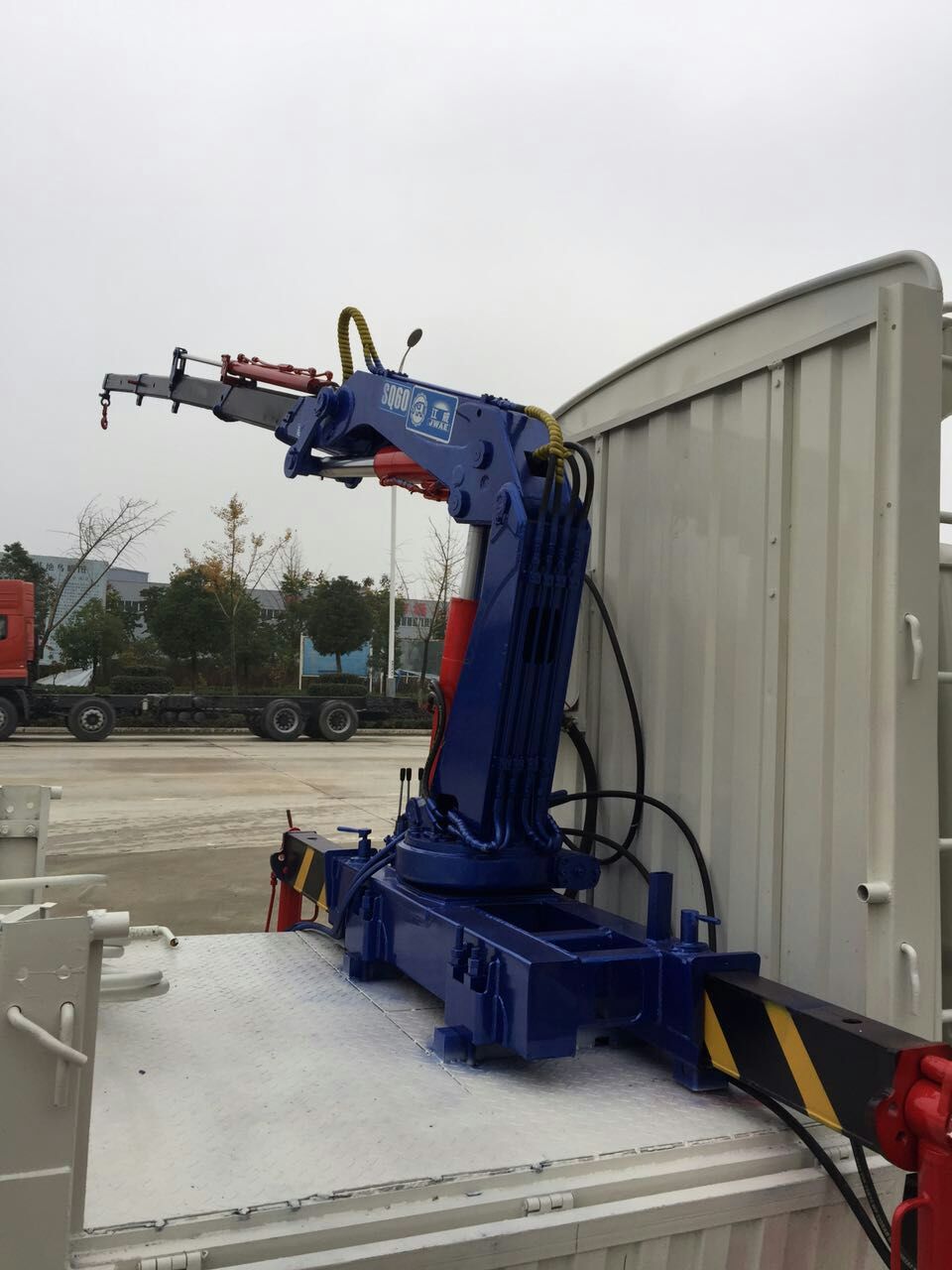 3噸隨車吊 3噸隨車吊