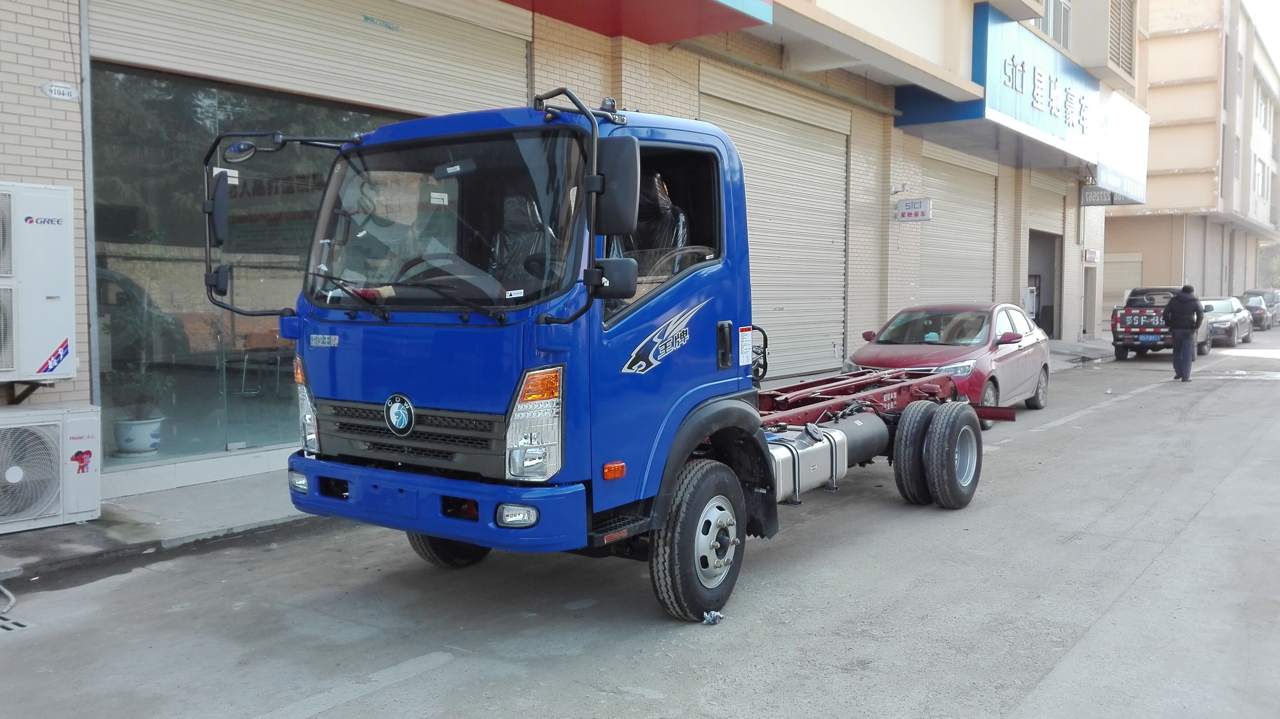 王牌隨車吊 王牌隨車吊