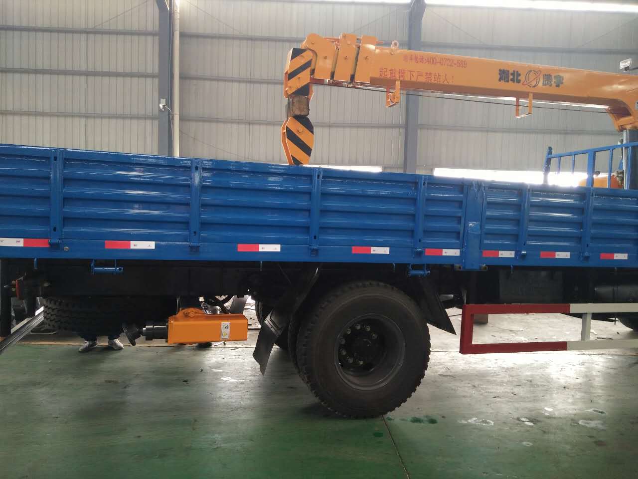 翻轉(zhuǎn)后支腿 翻轉(zhuǎn)后支腿