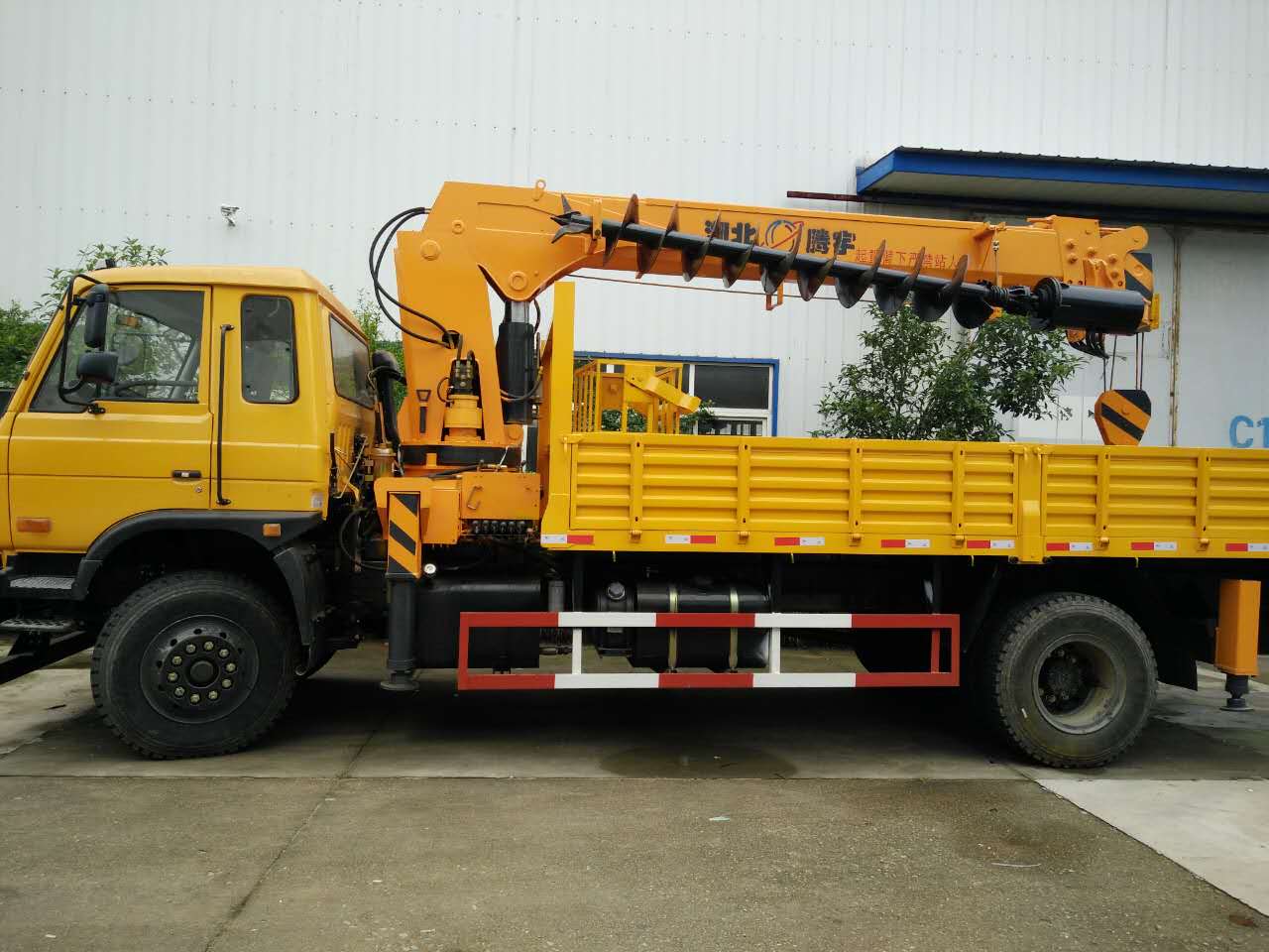 東風8噸隨車吊 東風8噸隨車吊