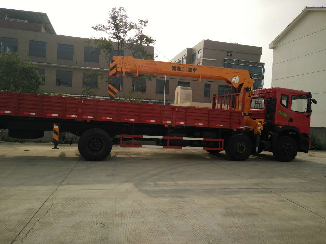 小三軸隨車吊 小三軸隨車吊