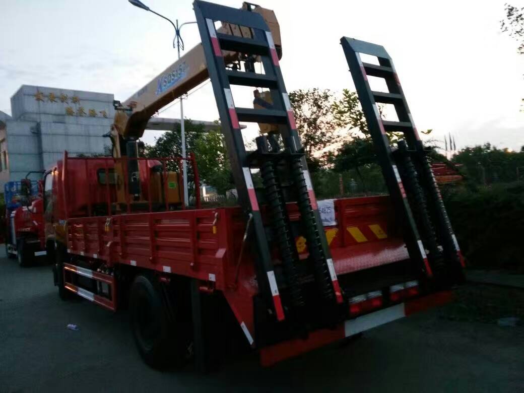 徐工6.3噸隨車(chē)吊 徐工6.3噸隨車(chē)吊