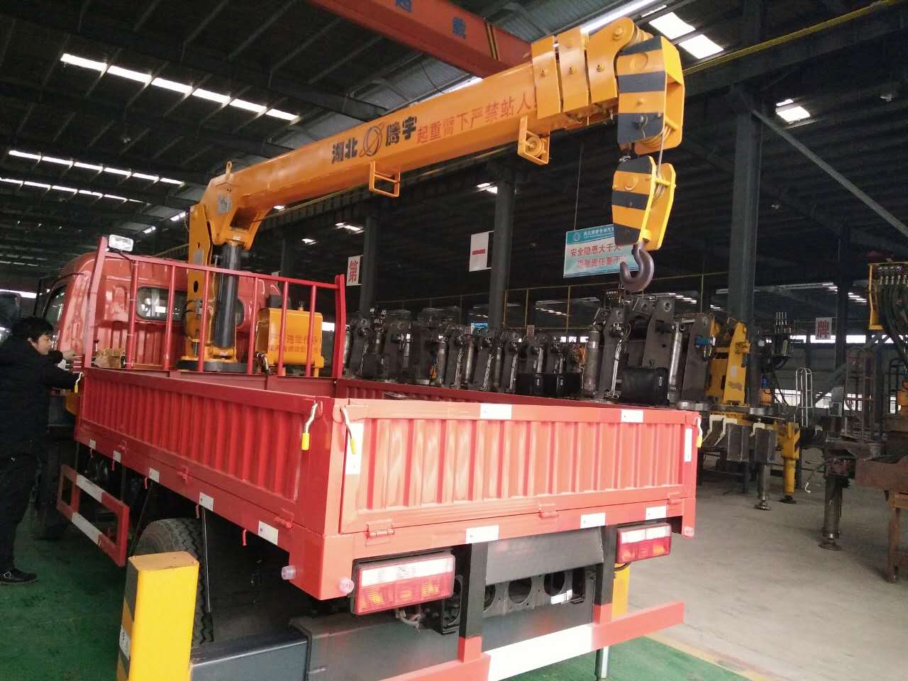 東風藍牌隨車吊 東風藍牌隨車吊