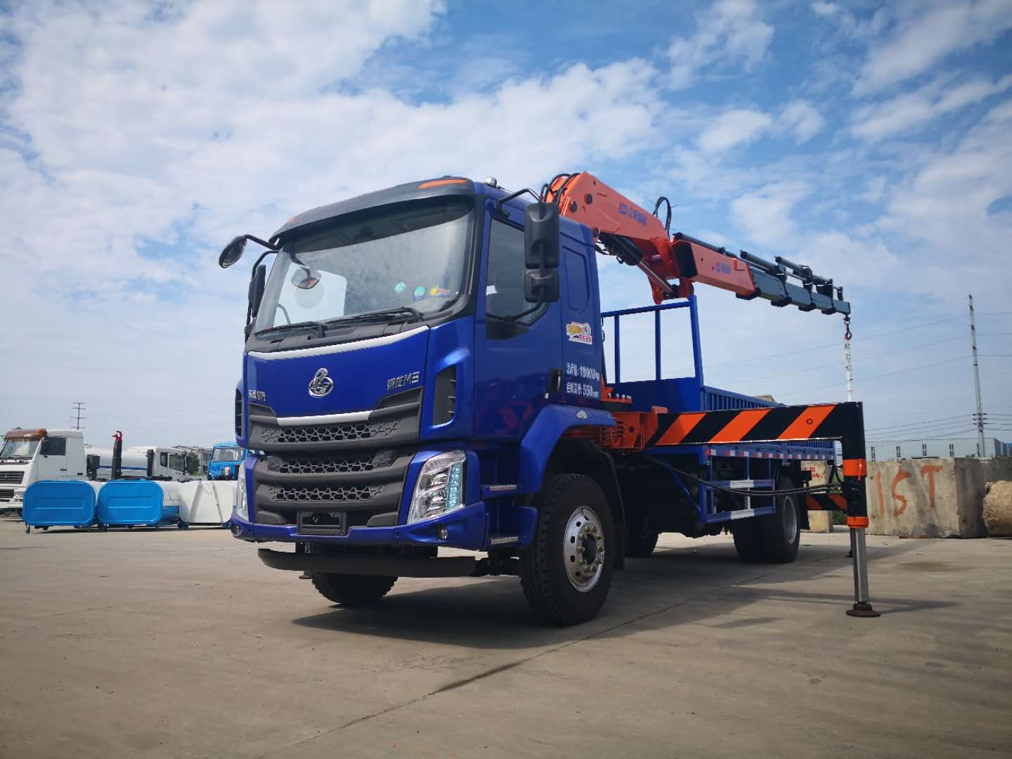 江威12噸吊機 江威12噸吊機