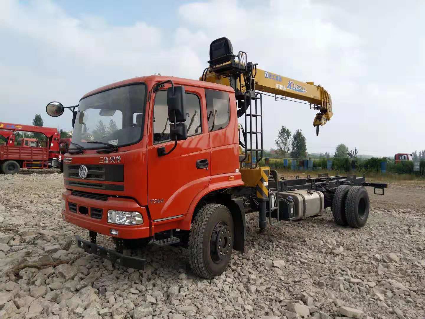 隨車吊圖片 隨車吊圖片